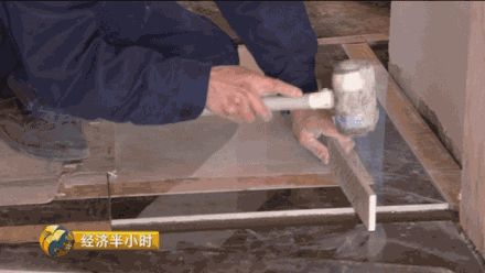 建筑工人收入碾壓“白領”:貼瓷磚年入20萬