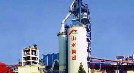 山水水泥控制權(quán)之爭(zhēng)最初爆發(fā)于2015年。天瑞集團(tuán)以巨資趁內(nèi)亂之際進(jìn)入山水水泥，以占股28.16%成為其第一大股東。