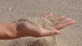 沙漠砂建房！這是有多缺砂？