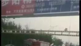 物流司機(jī)注意了！4.5米以下限高桿均違法，年前必須全部清理！