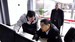 縣長帶隊夜查環(huán)保，察看中聯(lián)水泥廠區(qū)監(jiān)控！