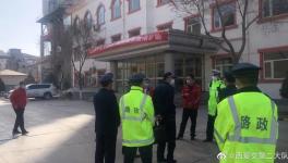 交警查獲多起“百噸王”！約談裝載單位賽馬水泥廠！