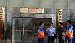 交警大隊(duì)走進(jìn)轄區(qū)華新水泥廠送安全！