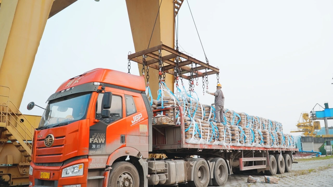 魚(yú)峰水泥今年首筆海外業(yè)務(wù)訂單成功啟動(dòng)！